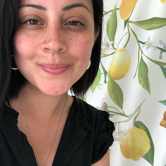 Meet your Posher, Gisselle - Picture 3 of 6